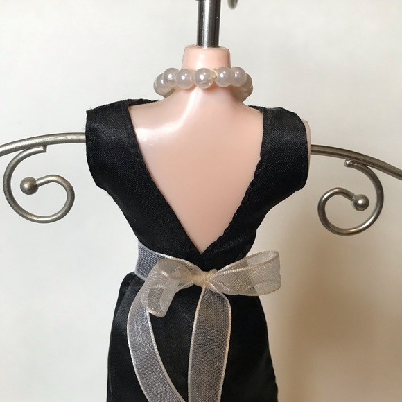 Black Dress Jewelry Organizer - Picture 7 of 9